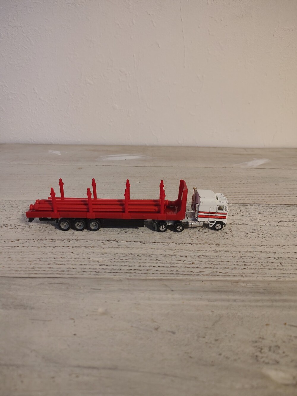 1/64 Diecast DCP Kenworth K100 Cabover Log Truck White Red Stripe Semi